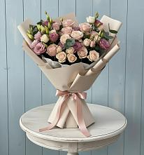 Букет цветов из:  Розы и Лизиантусы в Хвастовичах