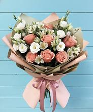 Букет цветов из:  Розы, Альстромерии и Лизиантусы в Хвастовичах