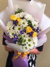 Букет цветов из:  Ирисы, Хризантемы и Розы #REPLACE_PRED# Хвастовичах