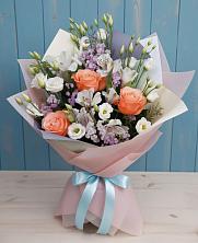 Букет цветов из:  Лизиантусы, Розы, Альстромерии и Гипсофила в Хвастовичах