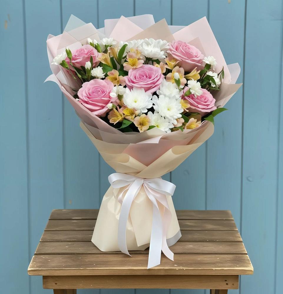 Букет цветов из: Гвоздики, Орхидеи и Розы в Хвастовичах