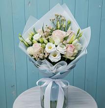Букет цветов из:  Розы и Лизиантусы в Хвастовичах