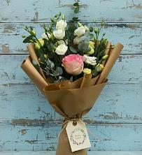 Букет цветов из:  Розы и Лизиантусы в Хвастовичах