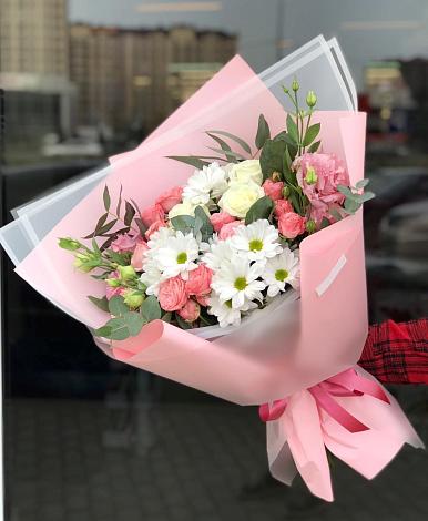 Букет цветов из: Розы, Лизиантусы и Хризантемы в Хвастовичах