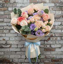 Букет цветов из:  Розы, Лизиантусы и Гвоздики в Хвастовичах