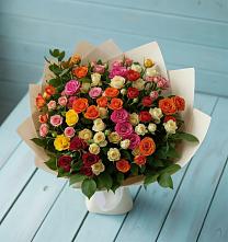 Букет Микс из разноцветных кустовых роз в Хвастовичах