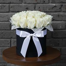 Цветочная композиция из Розы в шляпной коробке в Хвастовичах